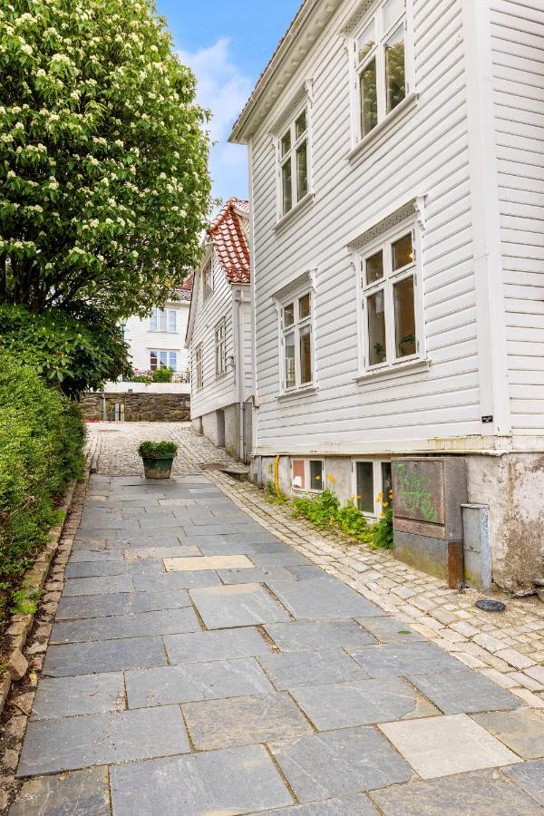 Behind Bryggen - Renovated - Budget Friendly Apartamento Bergen